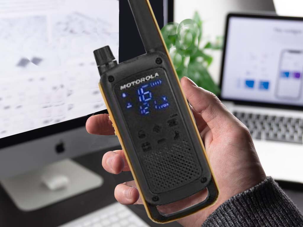 motorola-multipack-walkie-talkies
